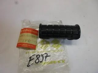 E897. Suzuki GT 380 Ersatzpedal Fußraste 43551-33001 vorne rechts Pedal Fussraste - Bild 1