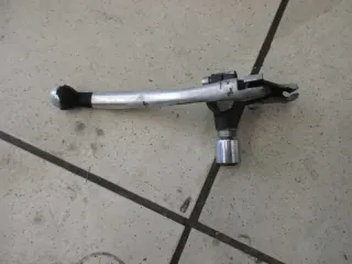1. SUZUKI GS 550 E KUPPLUNGSHEBELHALTER MIT KUPPLUNGSHEBEL ARMATUR LENKER CLUTCH - Bild 2