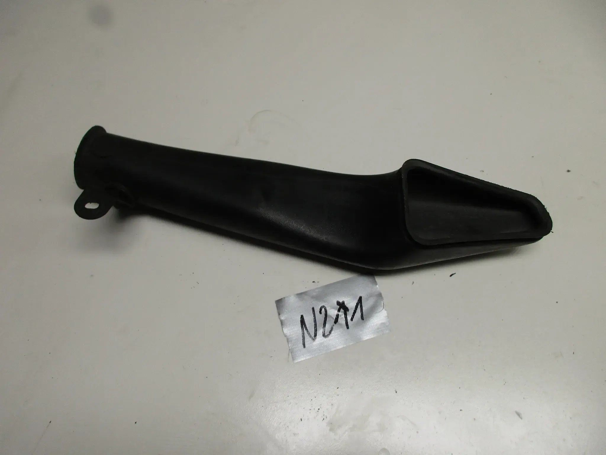 N211 BMW R 850 R R 1150 Luftrohr rechts 1341415 Luftfilterkasten - Bild 1