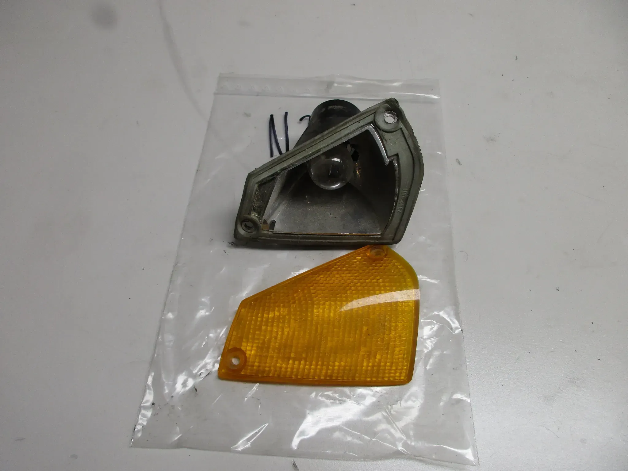 N38 BMW R 100 R 80 Blinker rechts Blinkergehäuse 1243235 vorne turn signal - Bild 1