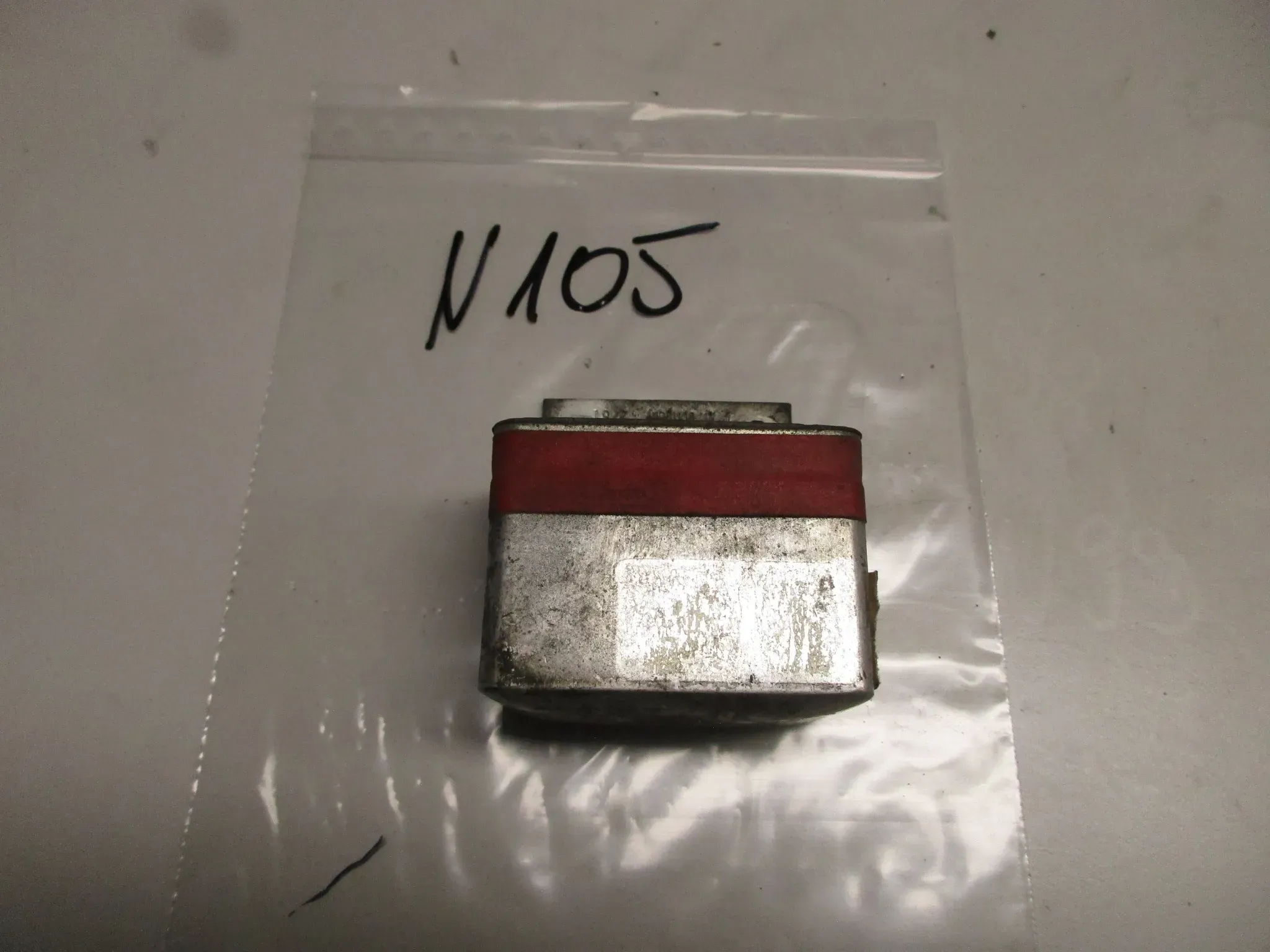 N105 BMW R80 R100 R75 R45 R60 Steuerung E 1051 Elektronik 14V Schalter Relais - Bild 1