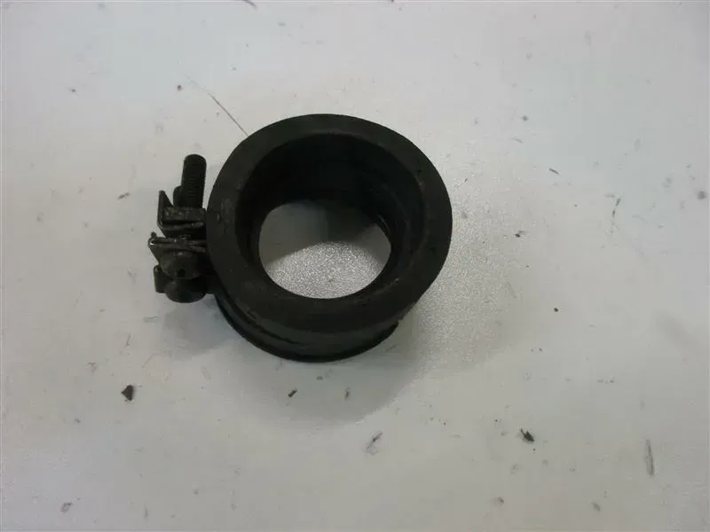 HONDA VF 750 F RC15 ANSAUGSTUTZEN VERGASERSTUTZEN GUMMISTUTZEN VERGASER - Bild 1