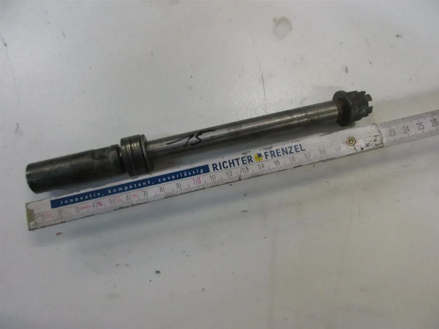 2. HONDA CX 500 C PC01 STECKACHSE VORNE ACHSE VORDERRAD AXLE WHEEL FELGE - Bild 1