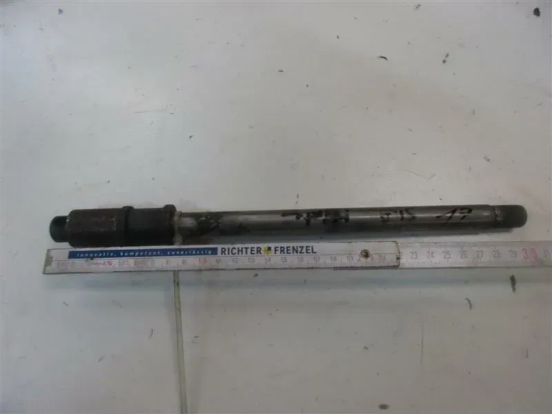 1. HONDA VF 750 S RC07 STECKACHSE HINTEN ACHSE HINTERRAD AXLE WHEEL FELGE BOLZEN - Bild 1