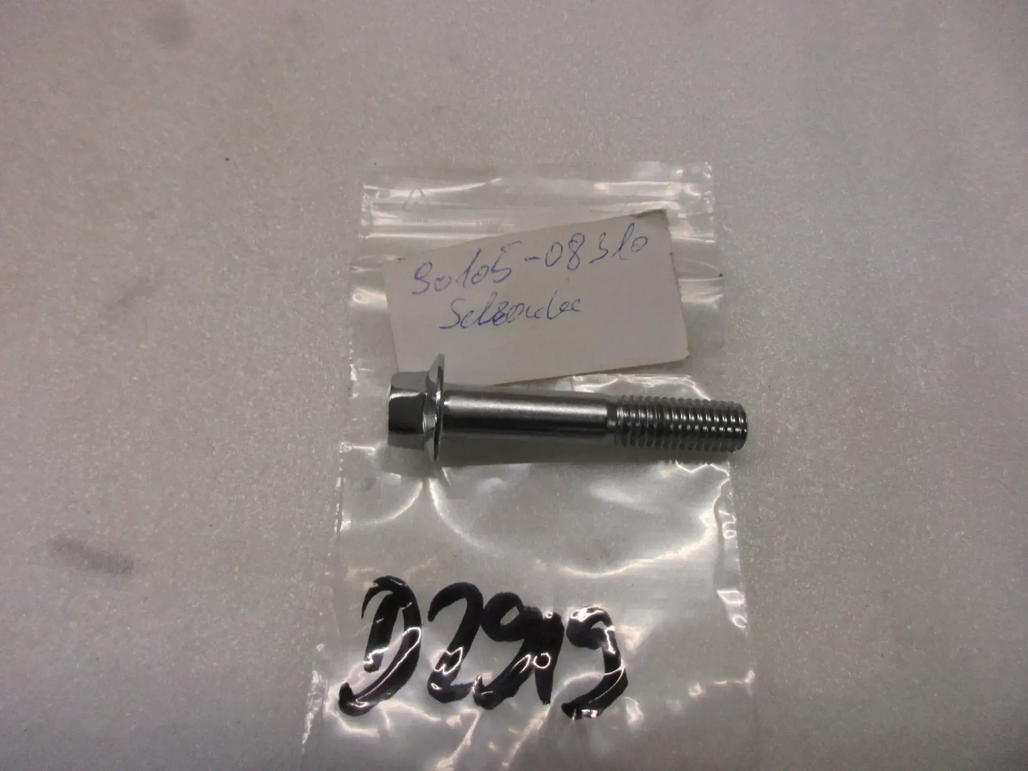 D2919 Yamaha FJR 1300 FJ 1200 Schraube Bolzen 90105-08310 Rahmen bolt - Bild 1