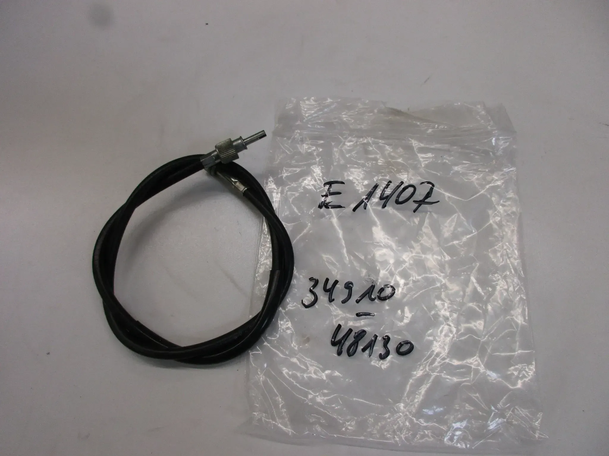 E1407 Suzuki TS 100 Tachowelle Tachometerwelle 34910-48130 Tacho Welle speedo - Bild 1