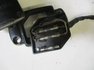 2. Honda FT 500 PC07 Flat Track Sicherungskasten Sicherungsbox Sicherungen fusebox - Bild 5