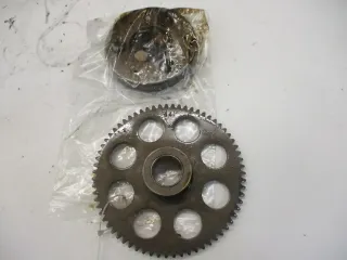 11. Suzuki GS 500 E GM51B Anlasserfreilauf Freilauf Zahnrad Anlasser Getriebe - Bild 1
