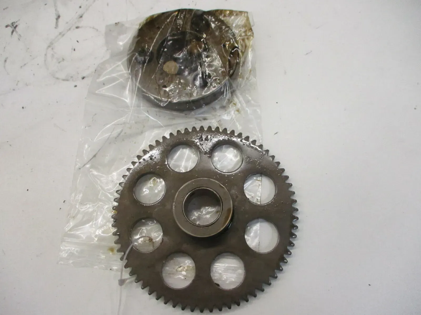 11. Suzuki GS 500 E GM51B Anlasserfreilauf Freilauf Zahnrad Anlasser Getriebe - Bild 1