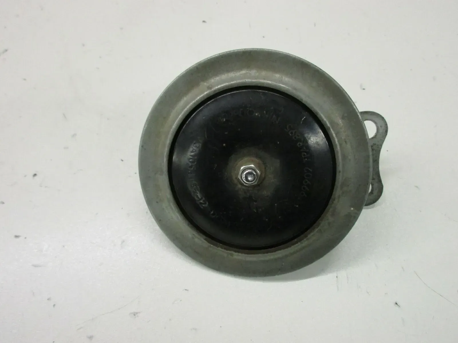 O1. Kawasaki Z 550 LTD KZ550B Hupe mit Halter Horn Signal - Bild 1