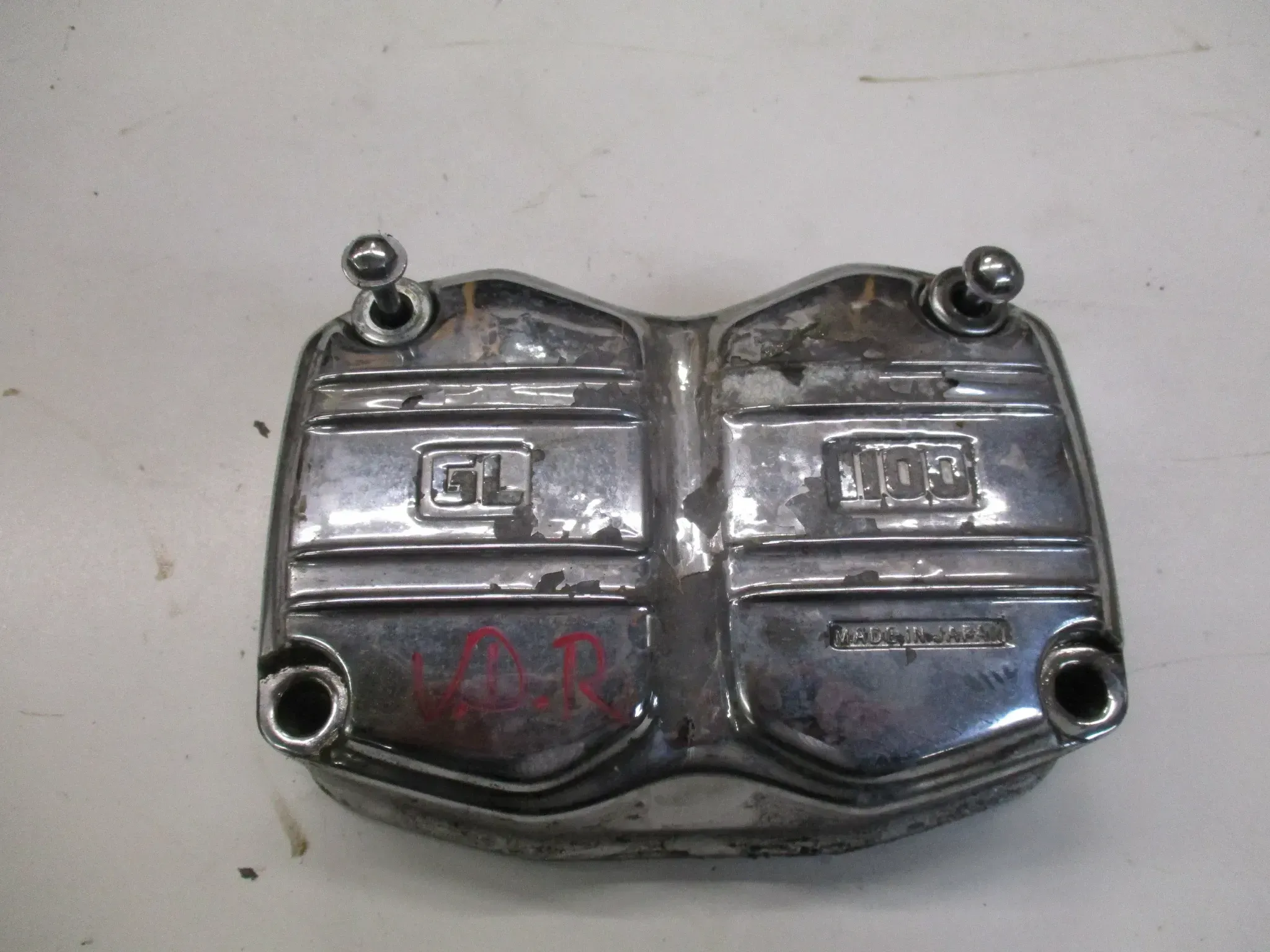 3. Honda GL 1100 SC02 Goldwing Ventildeckel rechts Motordeckel vorne unten cover - Bild 1