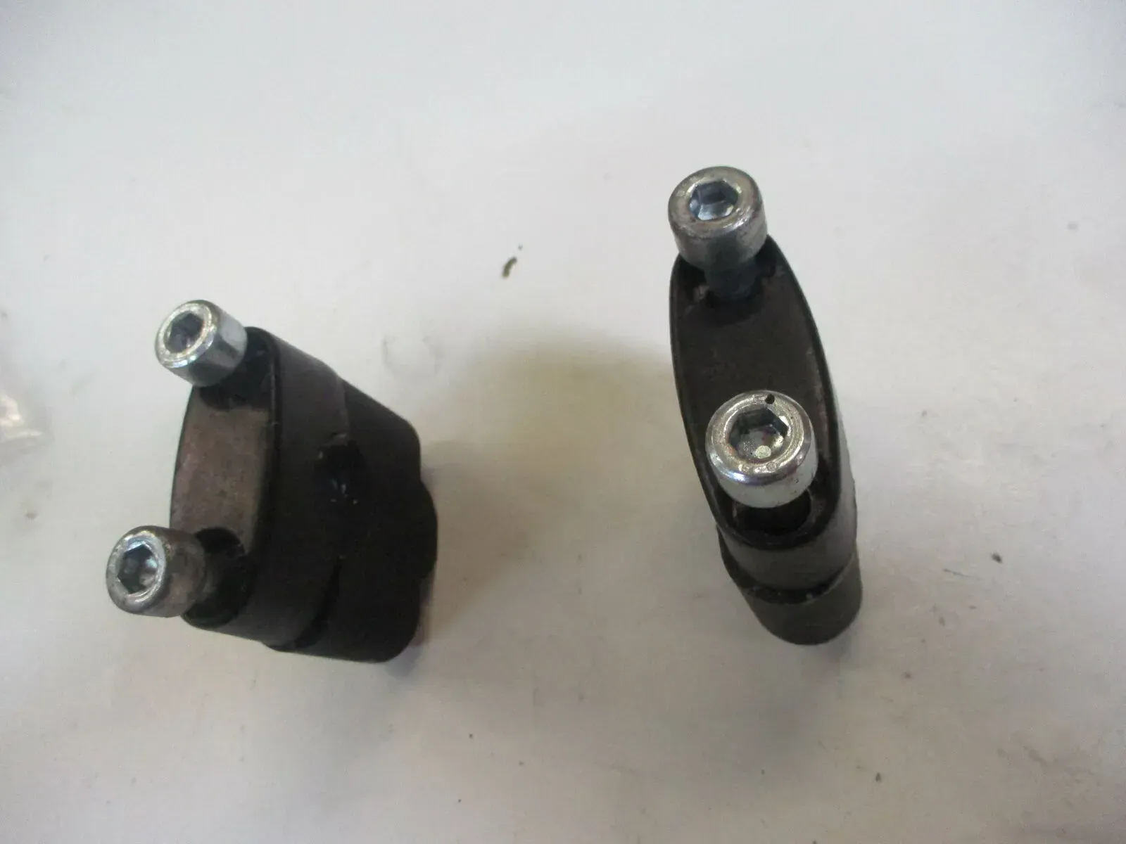 4. SUZUKI GSX 400 E GK 53 C Lenkerhalter oben Lenker Klemme Halter Riser Gabel - Bild 1