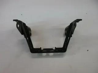 O2. Suzuki GSX 600 F GN72B Tankhalter Halter Aufnahme Benzintank Fraftstofftank - Bild 1