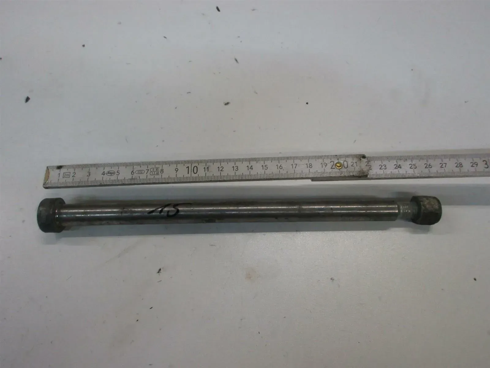O. Suzuki GR 650 Tempter GP 51 A Steckachse vorne Achse Vorderrad Felge 15 mm - Bild 1