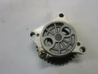 O. Suzuki GS 550 E_D Ölpumpe Motor Motorölpumpe Schmierstoffpumpe oil pump - Bild 3