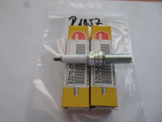 R1857 NGK LMAR9G Kawasaki Ninja 400 Zündkerzen 97476 Motor - Bild 1