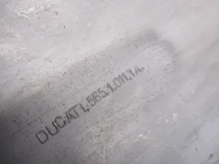 1. Ducati 750 SS ZDM Bj. 90-98 Innenradlauf Fender hinten 56510111A unten - Bild 5