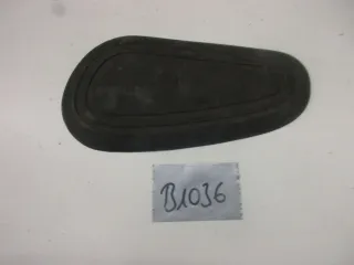 B1036 BMW Tankpad Kniekissen rechts Knieschoner Benzintank Tankgummi Gummi - Bild 1