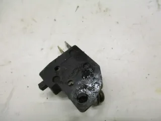 Bremslichtschalter vorne Bremspumpe 8. Suzuki GSX 600 F GN72B Schalter Lenker - Bild 2