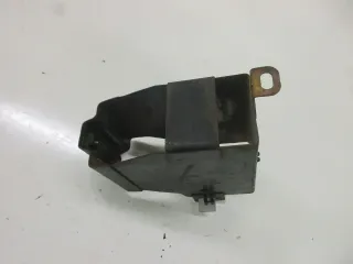 1. Suzuki GT 250 Ram Air Batteriefach Batteriehalter Rahmen Batterie Träger - Bild 4
