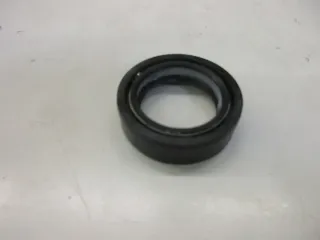 B468. Suzuki FS 50 AH 50 CP 50 Dichtung Motor Wellendichtung seal 51153-025A1 - Bild 2