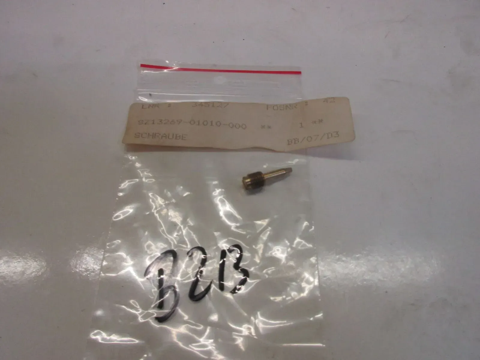 B213. Suzuki TS 100 TC 100 Vergaserschraube Einstellschraube Vergaser 13269-0101 - Bild 1