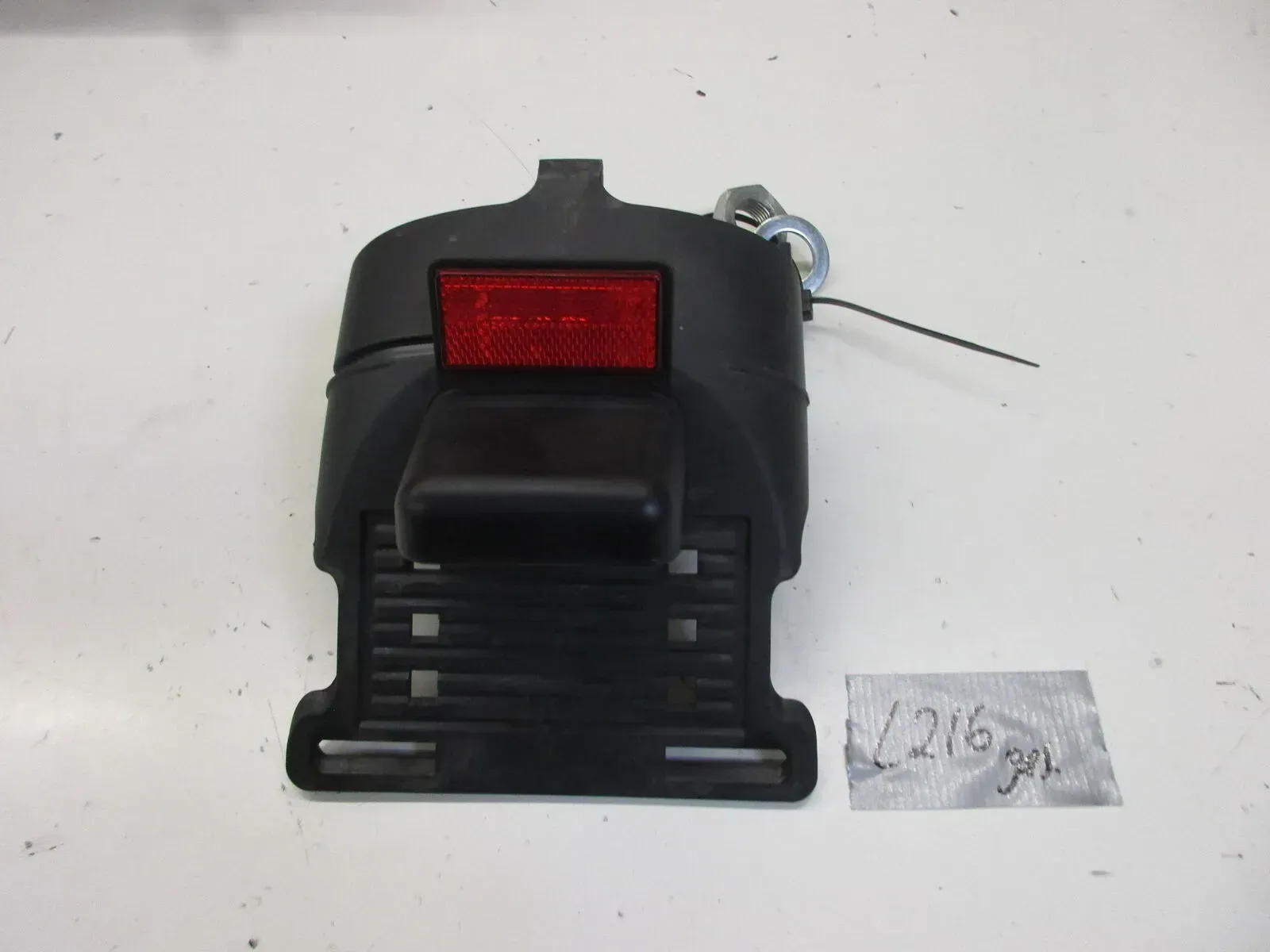 Kennzeichenhalter Nummernschild L216. Harley Davidson XL 883 Verkleidung Heck - Bild 1