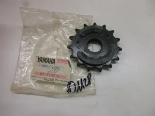 Antriebskettenrad 99999-01798 D1128. Yamaha XT 500_600 Ritzel 15T Zahnrad - Bild 1