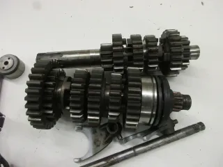 Suzuki GS 550 M Katana Getriebesatz Getriebe Getriebewelle Motor Antrieb - Bild 3