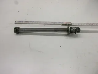 1. Suzuki GS 550 M Katana Steckachse vorne Achse 15 mm Vorderrad Felge axle - Bild 3