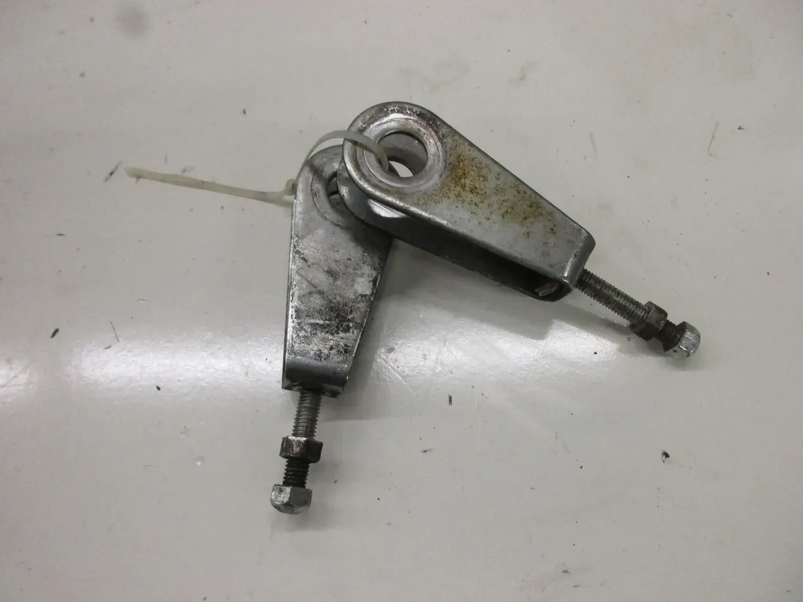 Suzuki GSX 400 E_S GK 53 C Kettenspannersatz Kette Antriebskette Kettenspanner - Bild 1