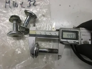 Suzuki GSX 550 ES GN 71 D Schraube Bolzen Rahmen Motor M 10 mm Verkleidung - Bild 4