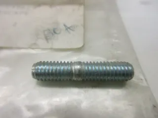 B146. Suzuki AH 50_75 Stehbolzen Schraube Bolzen bolt Motor 09689-04862 - Bild 2