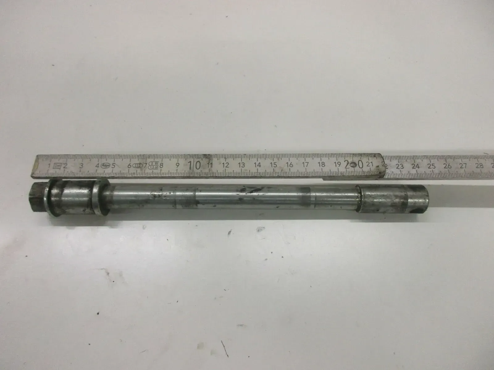 1. Kawasaki EL 250 B EL 252 Steckachse vorne Achse 15 mm Vorderrad Felge axle - Bild 1