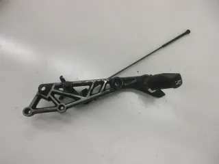4. Kawasaki GPZ 305 EX305A BD Fußrastenhalter hinten rechts Bremsgestänge - Bild 4