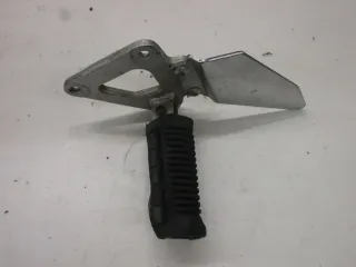 Fußraste Fußrastenhalter 14. Suzuki GS 500 E GM51B vorne links Fußrastenbrücke - Bild 1