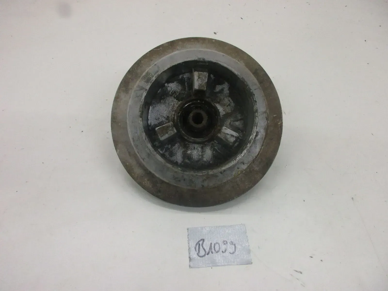 Kettenradträger B1099 MZ ETZ 250 Mitnehmer Achse Antrieb Kette Felge 2225042 - Bild 1