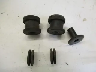 Gummi Vibrationsdämpfer Heckrahmen 8. Suzuki GSX 600 F GN72B Aufhängung Dämpfer - Bild 2