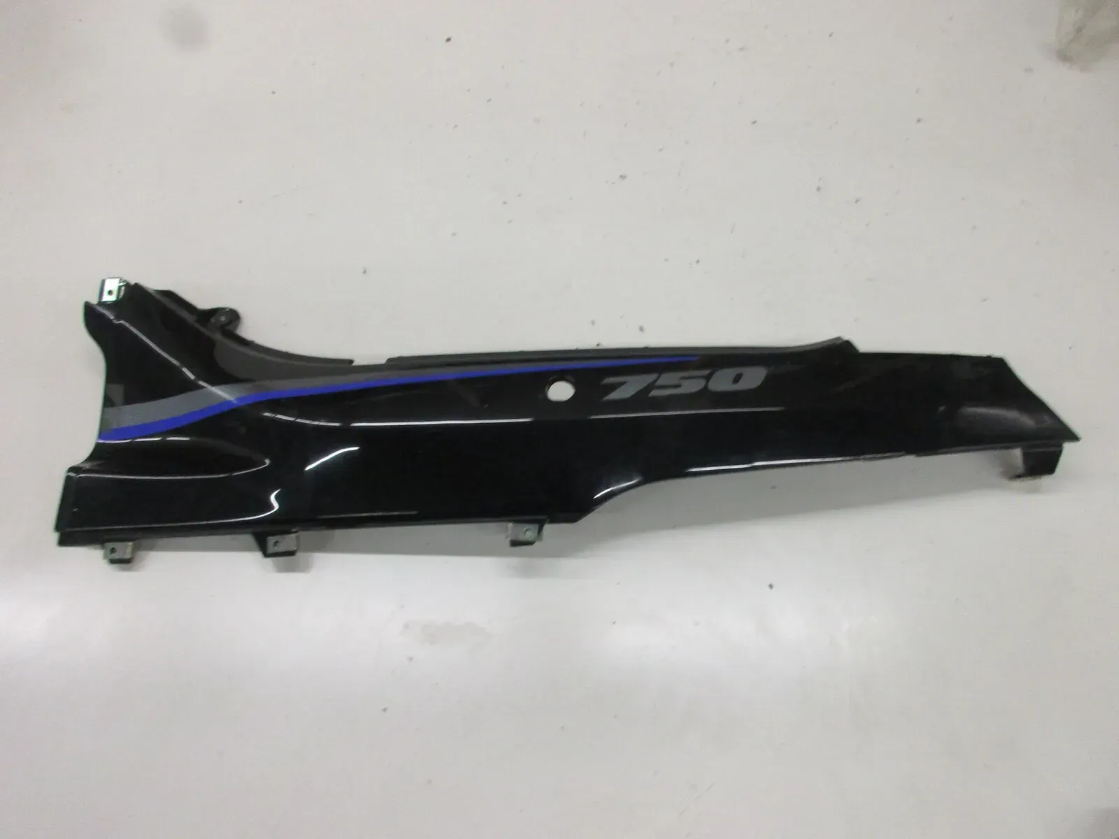 Verkleidung Sitzbank Suzuki GSX 750 F GR 78 A Seitendeckel links Sitzverkleidung - Bild 1