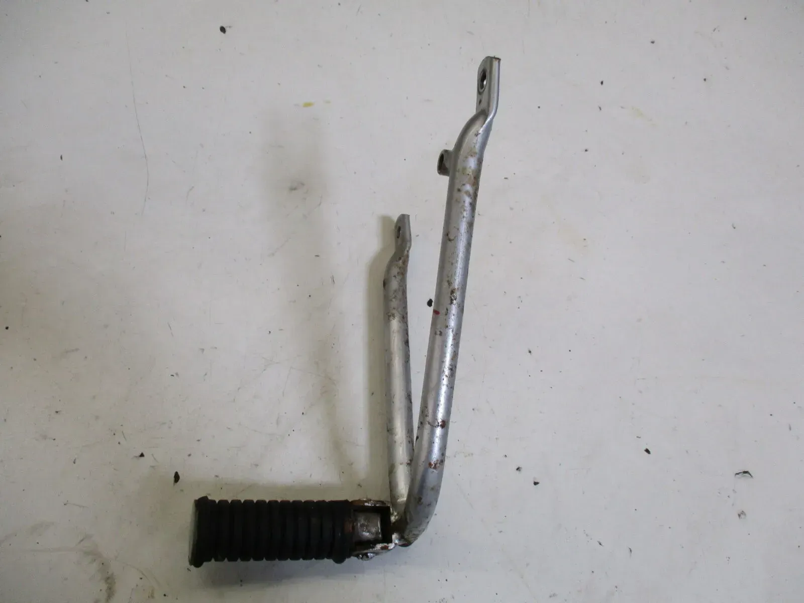 Fußrastenhalter Fußraste hinten links 1. Suzuki RG 80 Gamma NC11A foot rest rear - Bild 1