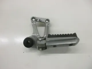 5. Kawasaki GPZ 600 R ZX600A Fußrastenhalter hinten links mit Fussraste Sozius - Bild 1