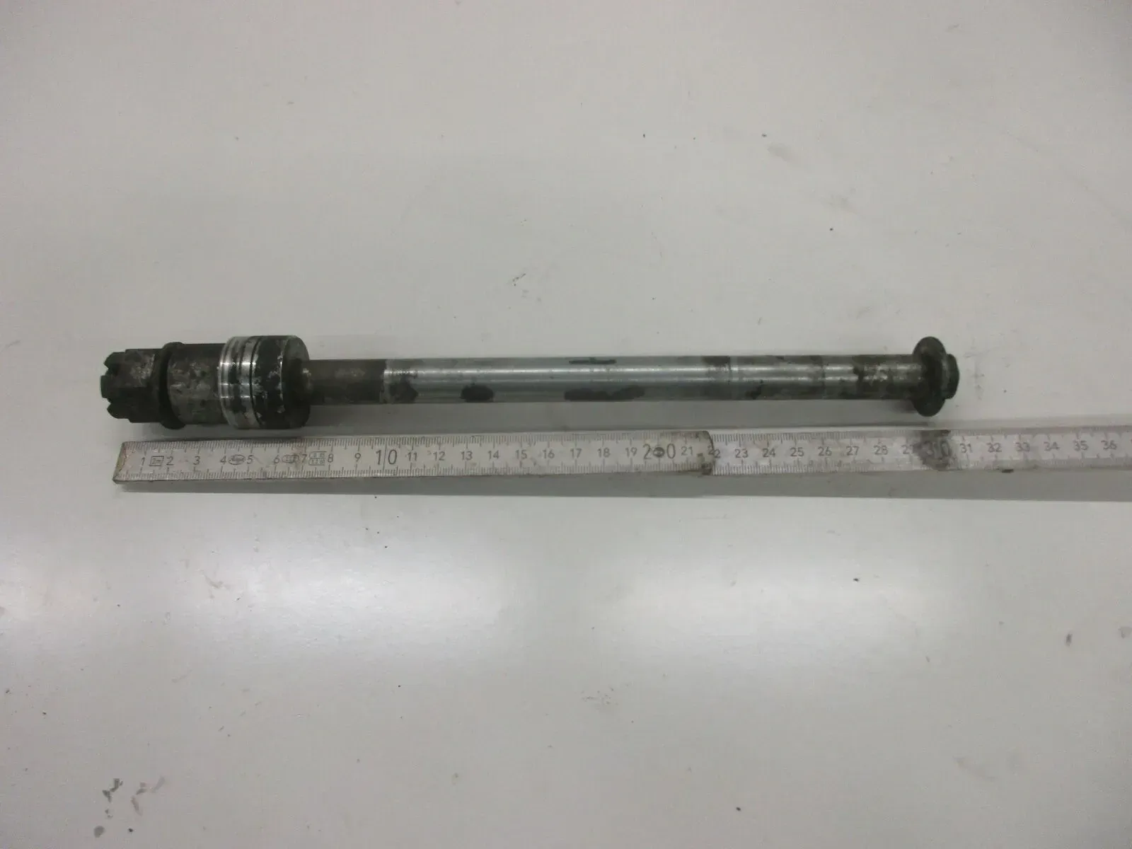 Kawasaki LTD 450 EN 450 A Steckachse hinten 17 mm Achse Hinterrad Felge axle - Bild 1