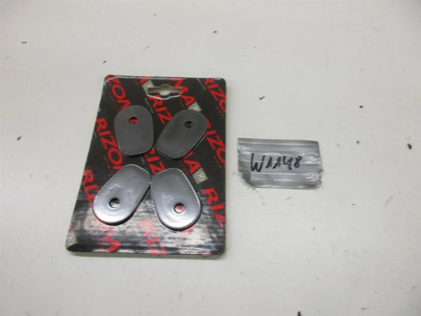 W1148. Ducati Suzuki Yamaha Blinkeradapter mini Adapterplatten Rizoma FR210B - Bild 1