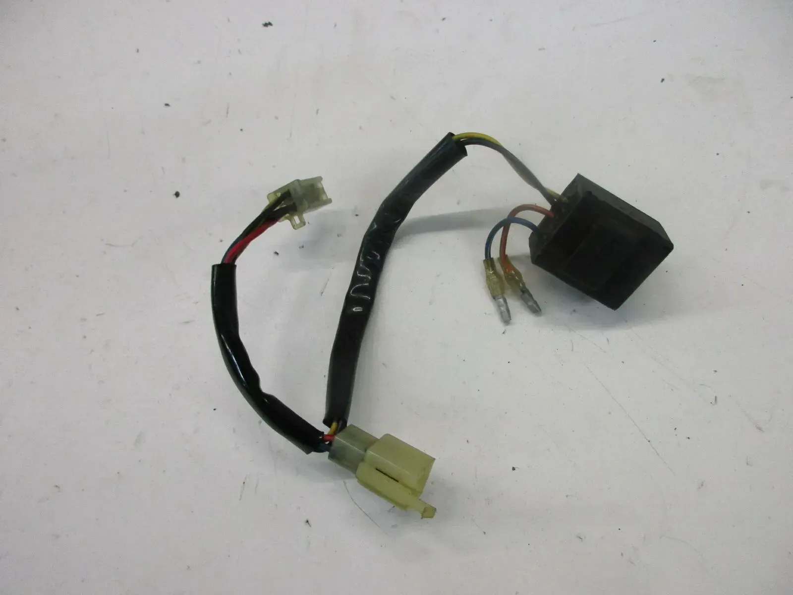 O. Kawasaki GPZ 550 UT ZX 550 A Relais Schalter Sensor Elektronik 1A13 - Bild 1
