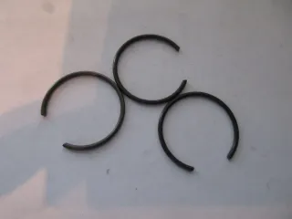 D3165 Yamaha MT-07 YZ 250 Sprengring 93450-19052 Bolzen Kolbenbolzen Sicherung - Bild 3