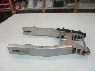 1. Honda CB 600 F_S Hornet PC 34 Schwinge Hinterradaufhängung Felge hinten - Bild 1