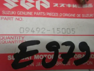 E979. Suzuki GS 750_1000 Leerlaufdüse Vergaser 09492-15005 Düse Vergaserdüse jet - Bild 4