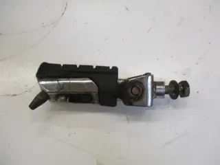 2. Honda CBX 750 F RC17 Fußraste vorne links mit Bolzen foot rest front left - Bild 2