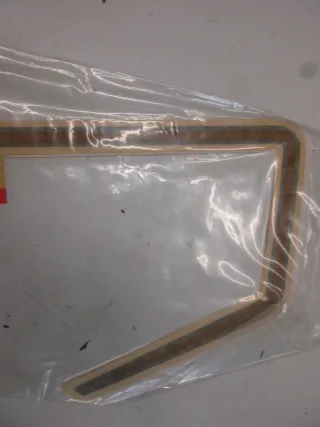 E1683. Suzuki GS 1100 E Aufkleber Dekor 68160-49200-998 Verkleidung Emblem Logo - Bild 4