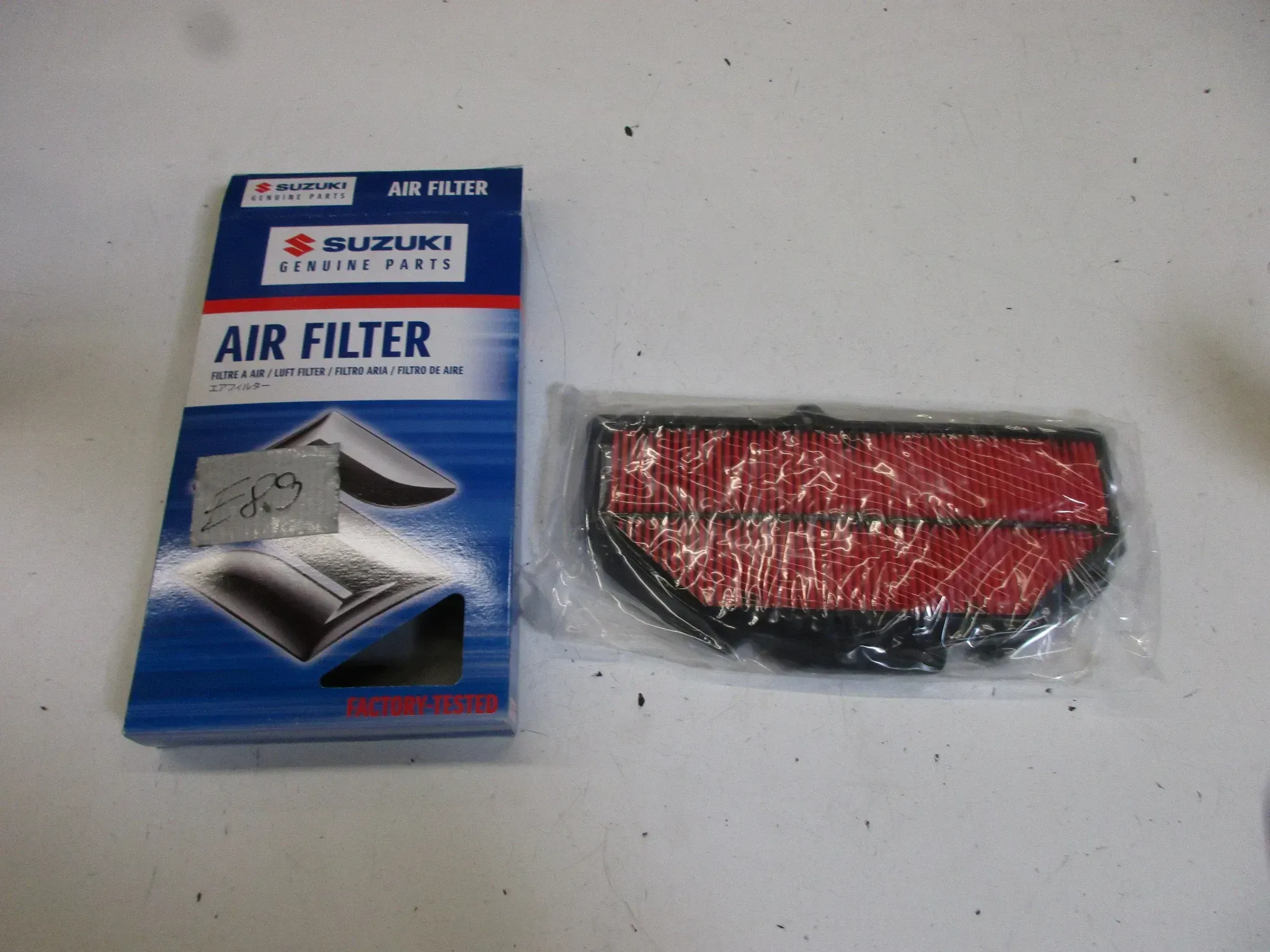 E89. Suzuki GSX-R 1000 K9 Ersatzfilter 13780-47H00 Luftfilterkasten Filter air box - Bild 1